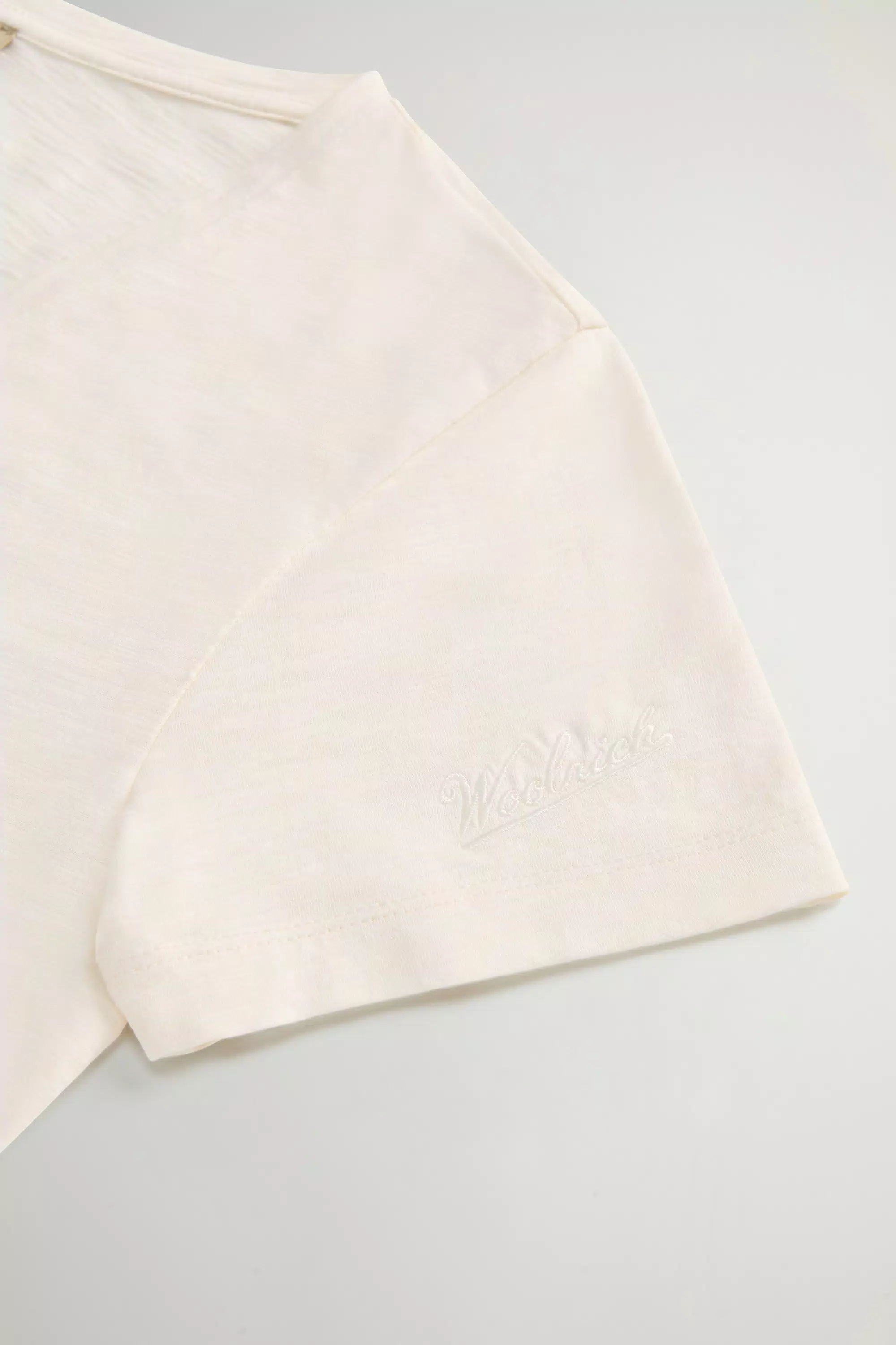 Camiseta de Algodón Puro con Cuello en V y Efecto Slub - Jet Stream