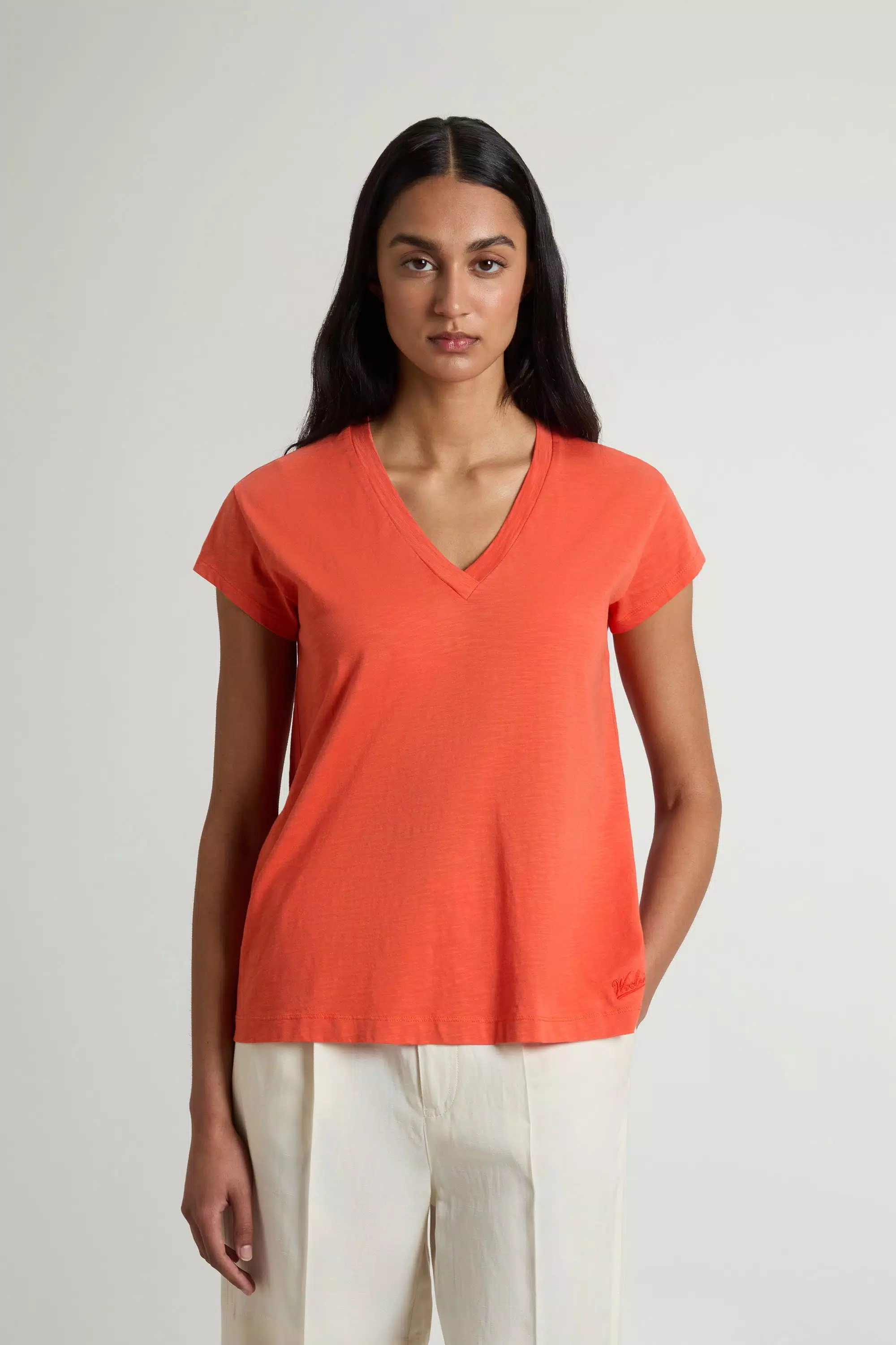 Camiseta con cuello en V de tejido de algodón puro con textura slub - Pimentón