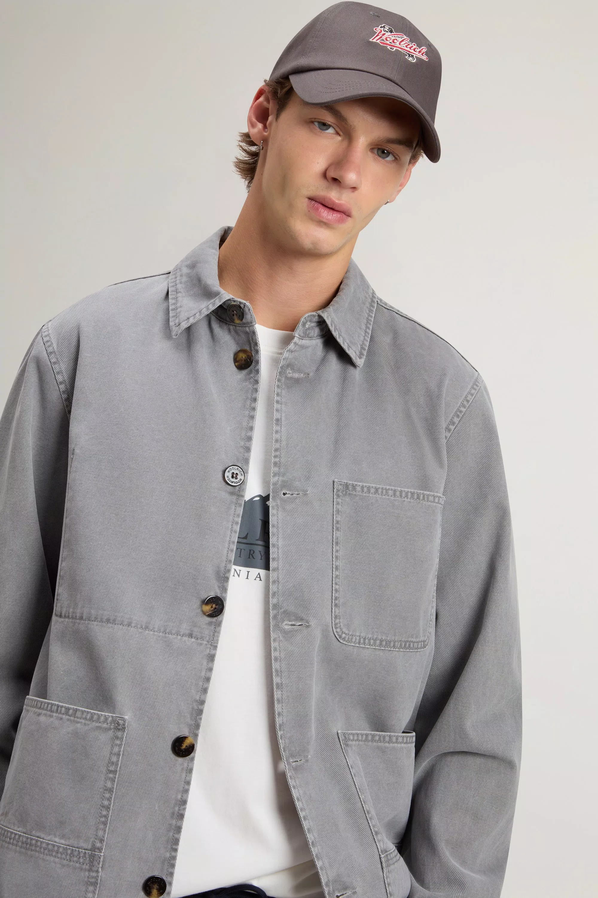 Chore Overshirt de Gabardina de Algodón Puro Recubierta con Resina - Niebla de Ash Harbor