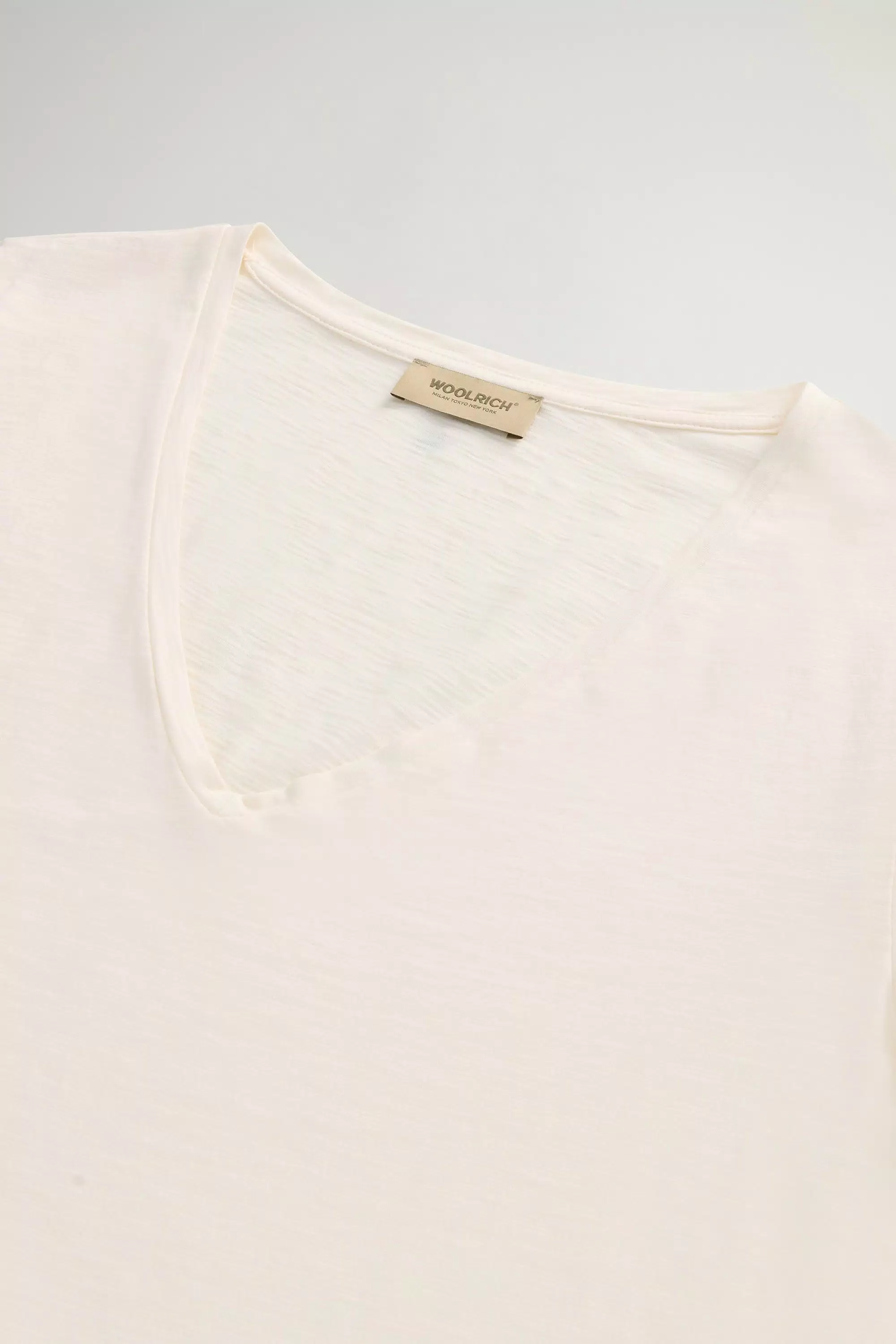 Camiseta de Algodón Puro con Cuello en V y Efecto Slub - Jet Stream
