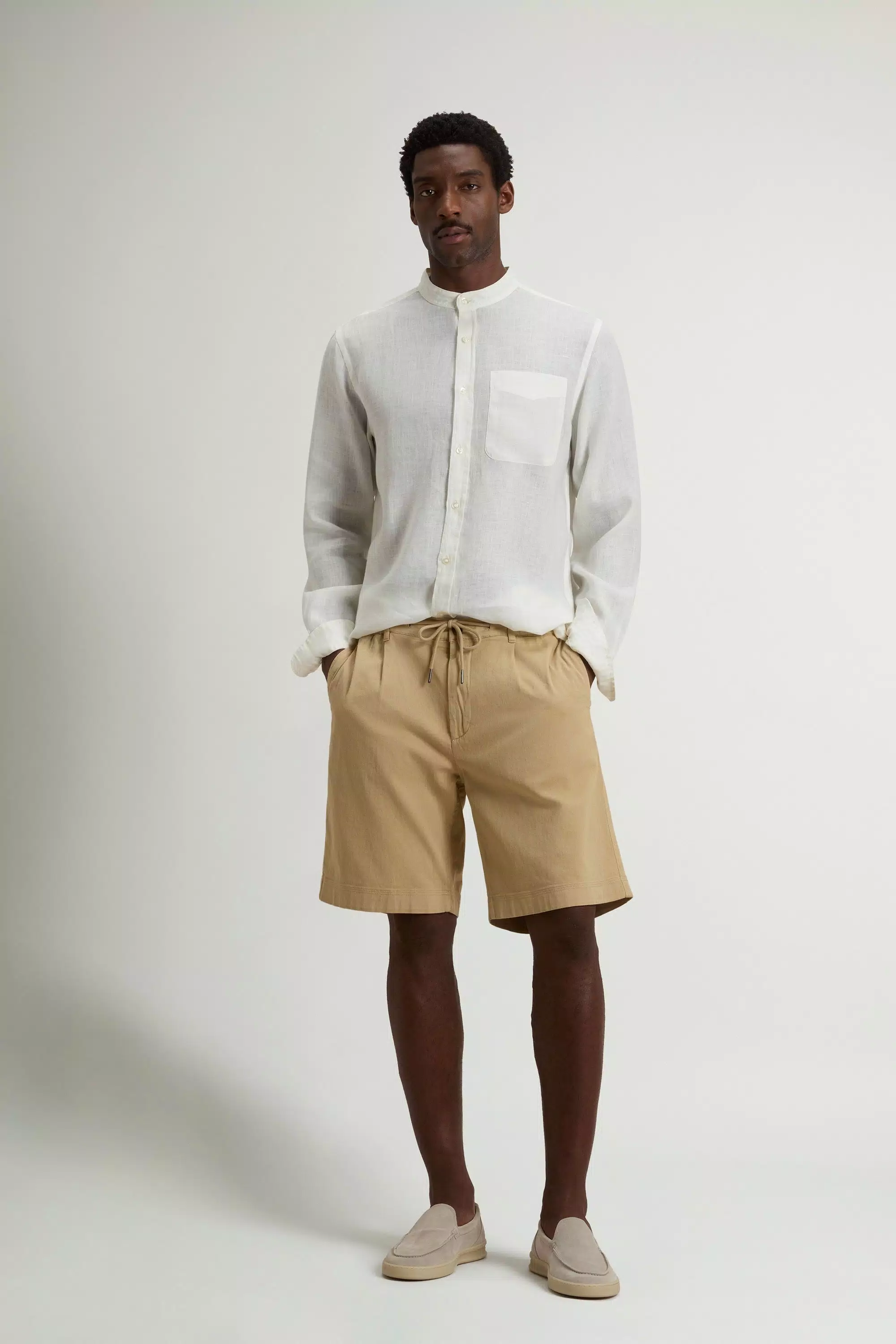 Pantalones cortos Milton teñidos en tejido de algodón y lino - Travertino